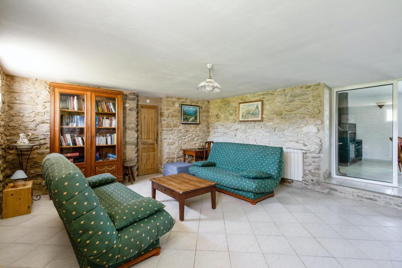 Villa Charmante A La Tour-D'Aigues Avec Piscine Privee ภายนอก รูปภาพ